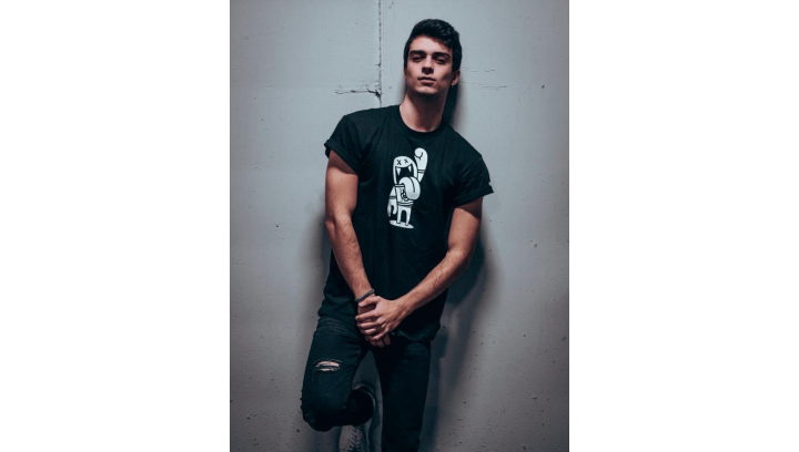 Cómo lavar y cuidar tus camisetas con mensaje (y sudaderas) para que duren años